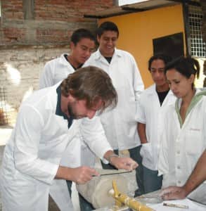 David Krupa from Quito demonstrates fabrication techniques to the students